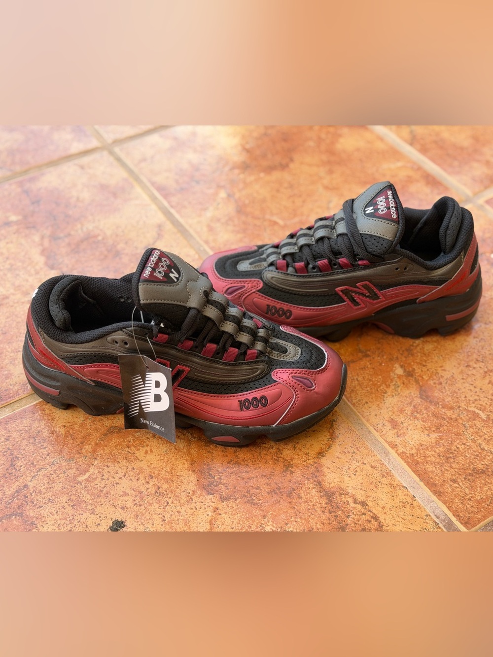 Size 7 Men’s And Women’s 8.5 - New Balance 1000 Black and Burgundy